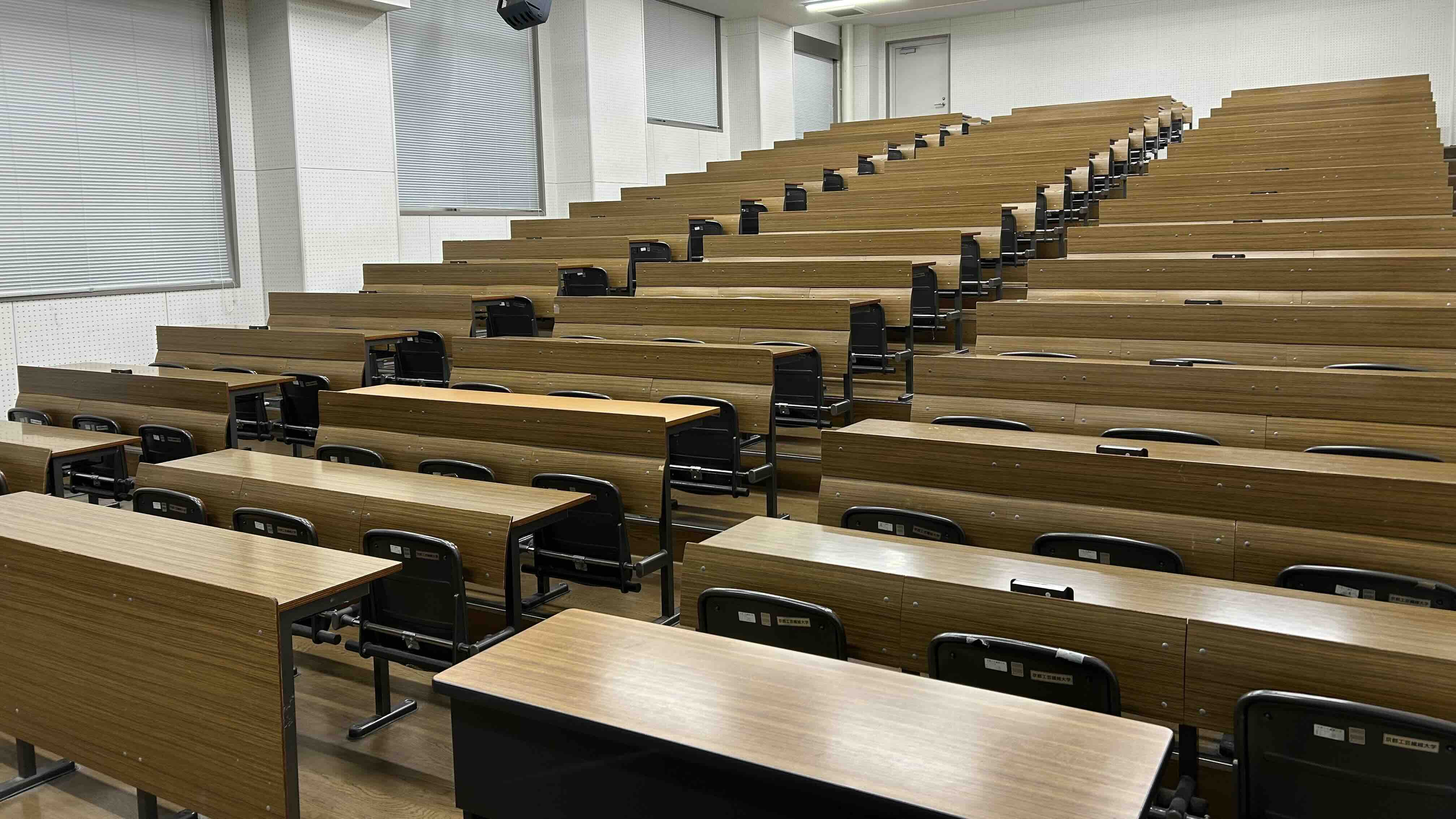 講義室例（3号館0312講義室）